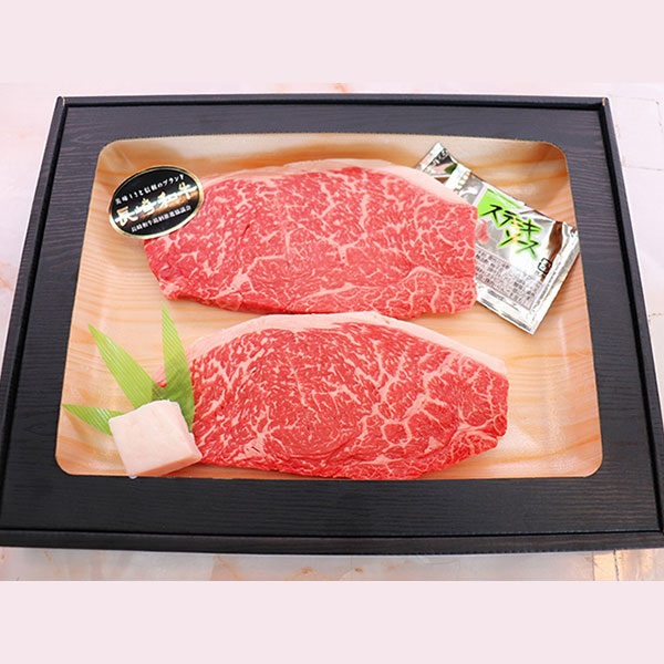 長崎和牛　モモ赤身ステーキ　180g×2枚（箱入）