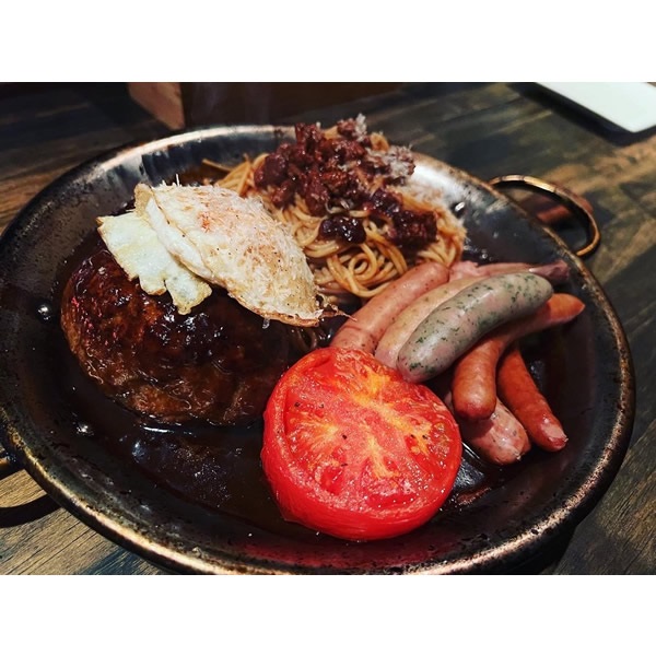 島原の人気料理店　和食ミシュラン掲載店・洋食・鉄板焼き屋　自慢のハンバーグ食べ比べセット